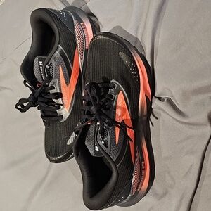 Brooks Black and red Running Shoes